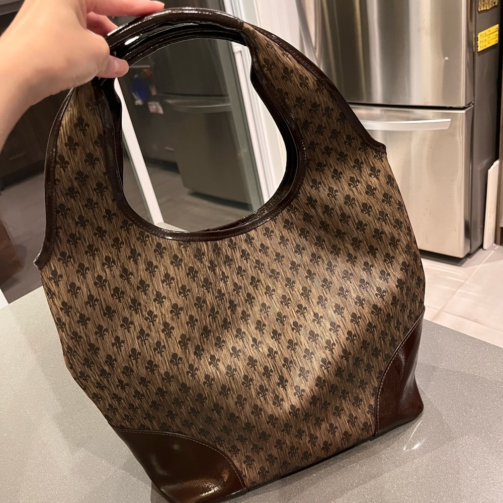 Made in Italy! Patrick Cox Genuine Patent Leather Bucket Bag